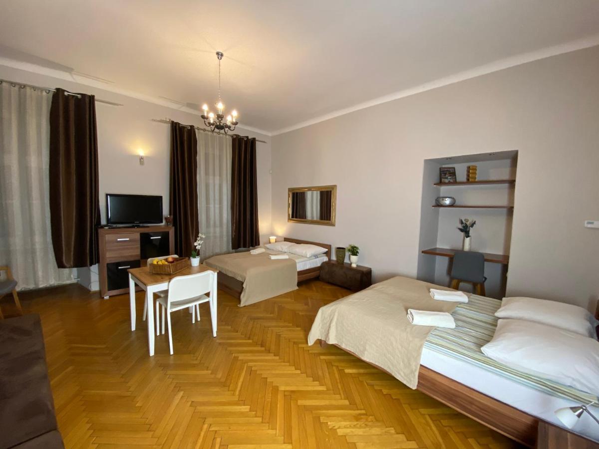 P&J Apartamenty Grodzka Krakau Buitenkant foto