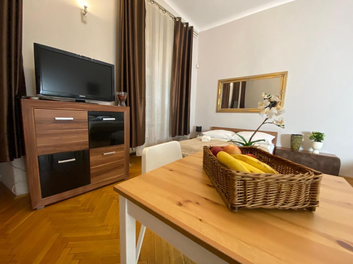 P&J Apartamenty Grodzka Krakau Buitenkant foto