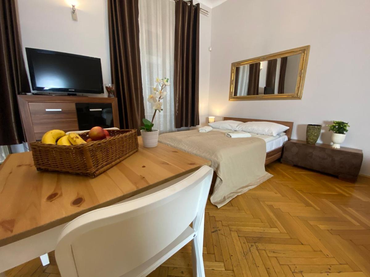 P&J Apartamenty Grodzka Krakau Buitenkant foto